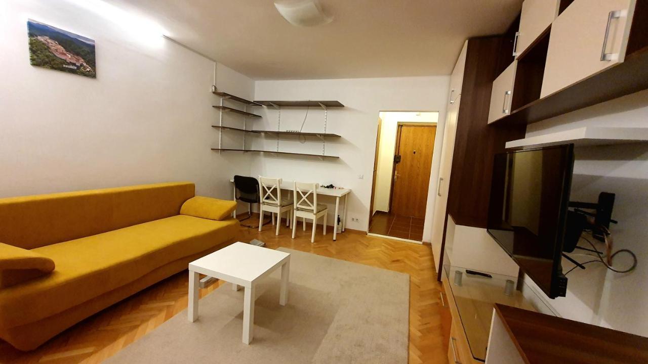Studio Prisaca Dornei Bucharest Luaran gambar